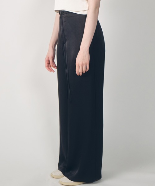 LE CIEL BLEU（ルシェルブルー） パンツ サテンリラックスフィット