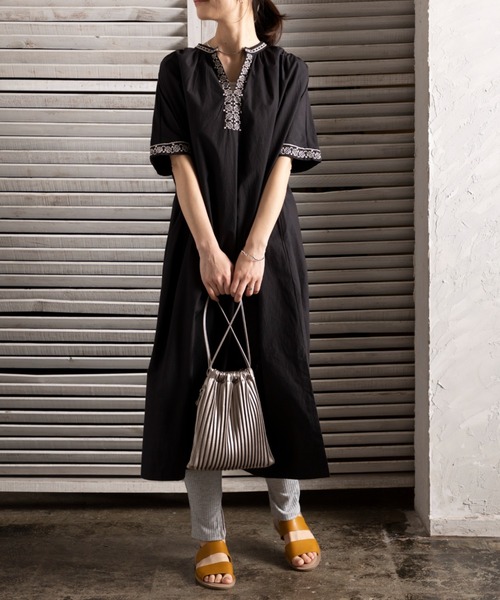 「Fanaka」 半袖ワンピース FREE ブラック レディース_画像2