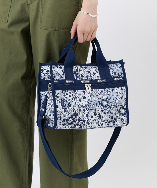 トートバッグ LARGE E/W TH TOTE フローラルレースネイビー レディースの画像