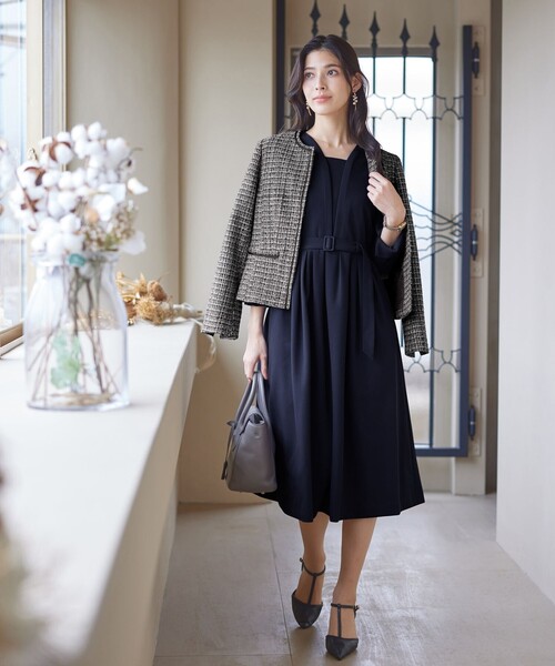 新品✨ELISA　ラメツイードノーカラージャケット　ベージュ　サイズ2 新品✨ELISAラメツイードノーカラージャケットベージュサイズ2