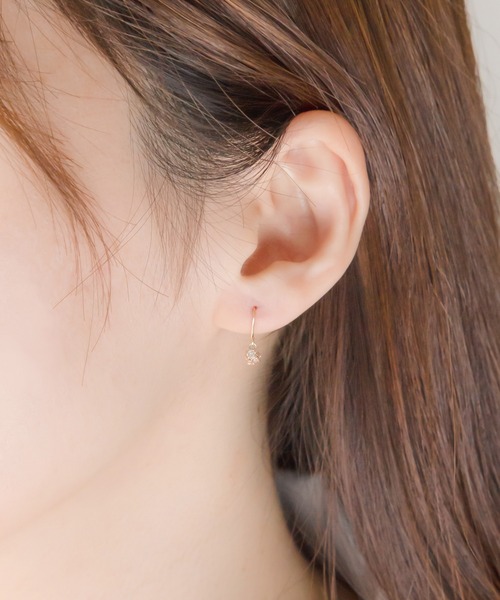 BLOOM K10イエローゴールド キュービックジルコニア フックピアス BLOOM（アクセサリー） ピアス K10 イエローゴールド