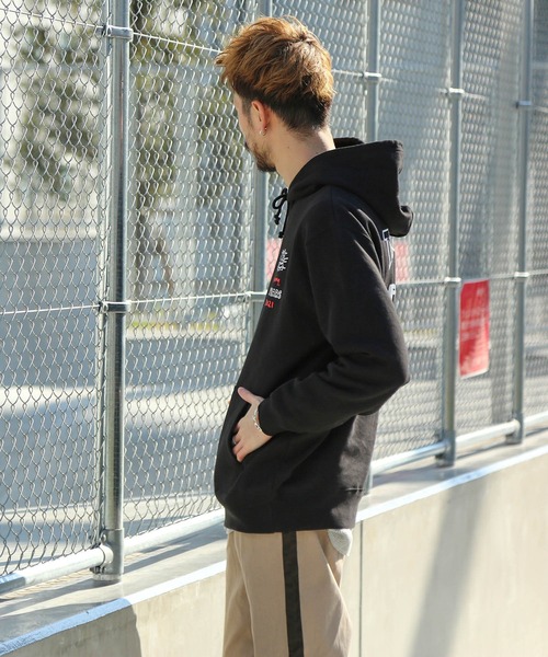 XL 新品 黒 スラッシャー プルオーバー パーカー THRASHER ジャージ 「at」「THRASHER/スラッシャー」フロント