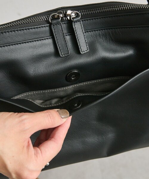 ear PAPILLONNER（イア パピヨネ） ショルダーバッグ バッグ 「本革/A4