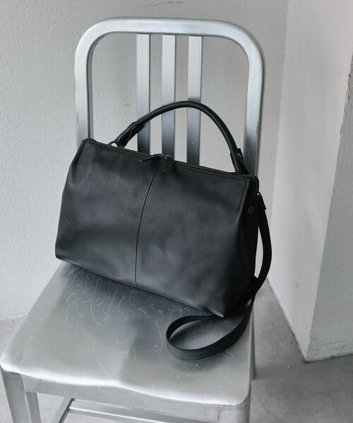 ear PAPILLONNER（イア パピヨネ） ショルダーバッグ バッグ 「本革/A4