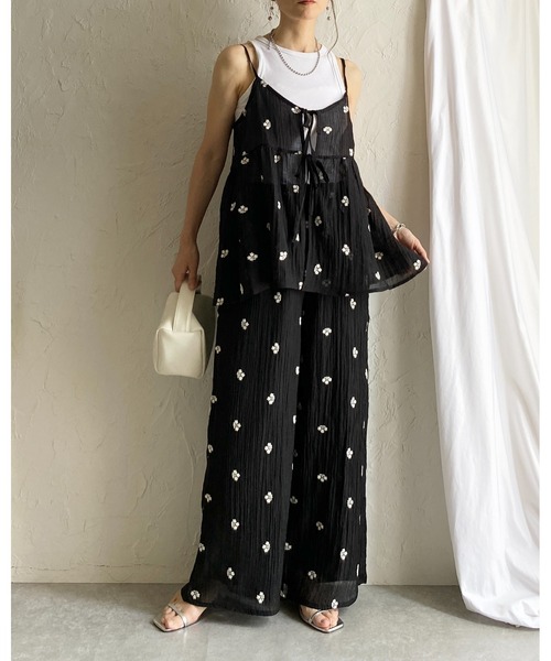 美品　VIVIENNE TAM 上下セット　花柄刺繍入りキャミソール スカート She's Closet セットアップ 夏 花柄 水玉 ドット柄 刺繍 ステッチ エン
