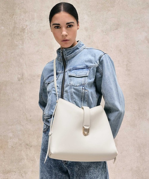CHARLES & KEITH◆Gabine レザーベルトホーボーバッグ◆送料込 CHARLES & KEITH｜Gabine ガビーヌ レザーベルトホーボーバッグ