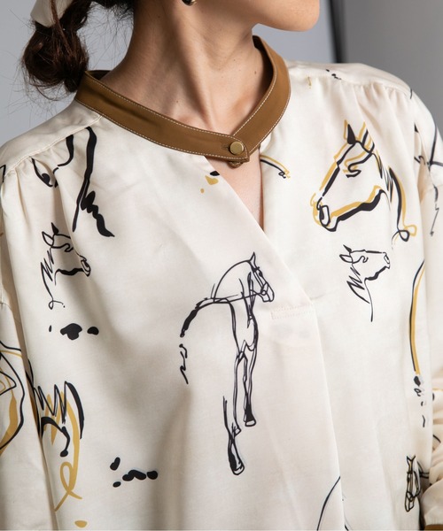 Eimee Law（エイミーロウ） シャツ ブラウス Horse柄フロントタックBL