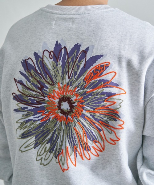 なぬなの　トレーナー NO NEED トレーナー スウェット ビッグフラワー刺繍 クルー