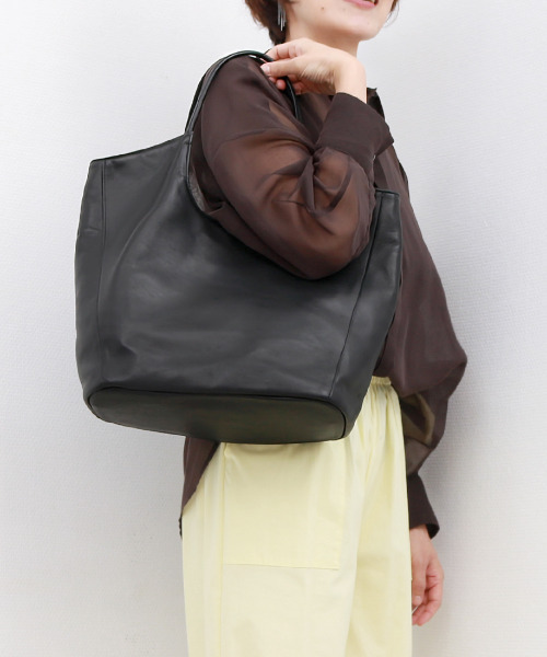 perche（ペルケ） トートバッグ perche / ガーメントレザー 