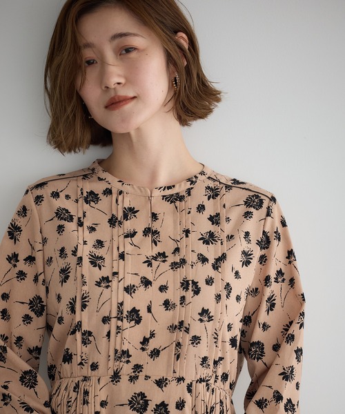 YECCA VECCA（イェッカヴェッカ） ワンピース フラワー柄プリーツMIX