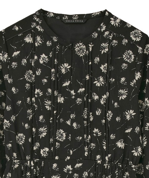 YECCA VECCA（イェッカヴェッカ） ワンピース フラワー柄プリーツMIX