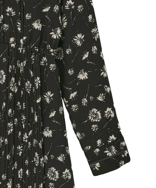 YECCA VECCA（イェッカヴェッカ） ワンピース フラワー柄プリーツMIX