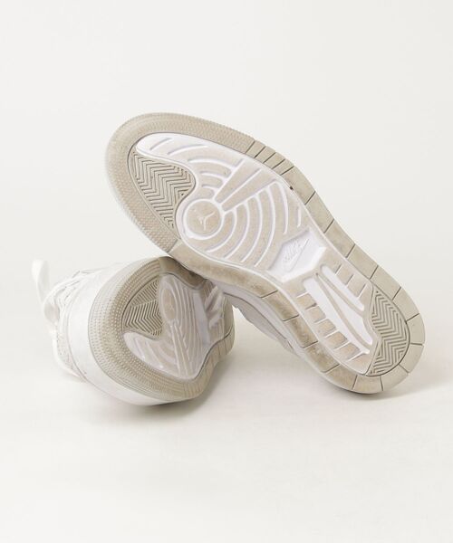 NIKE（ナイキ） ローカットスニーカー 24cm ベージュ レディース