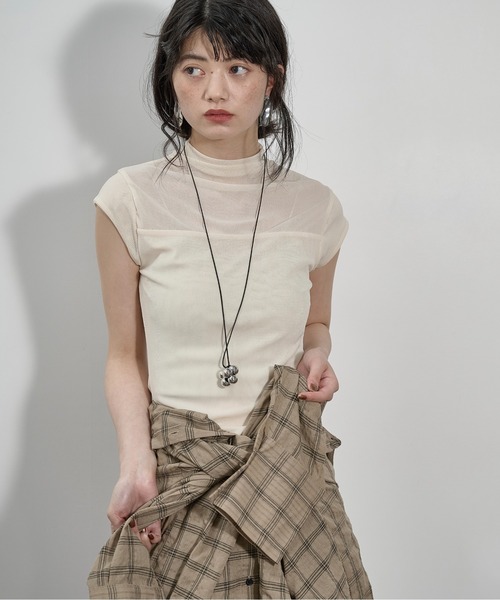 THE Yon フレンチスリーブシアーハイネックトップス レディース
