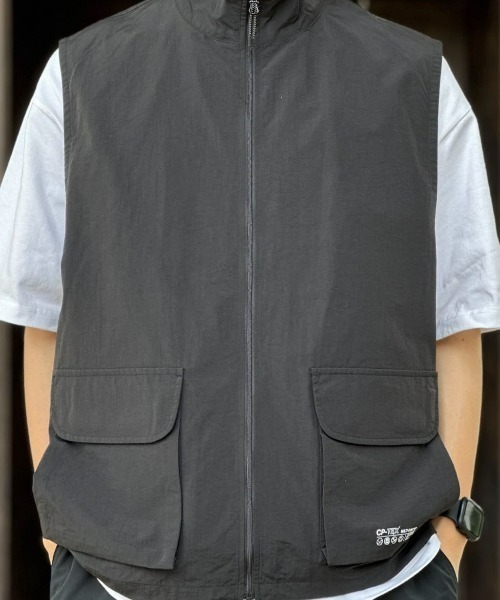 C.P. Company ナイロンベスト　ベージュ CAMP7 ベスト ジレ 「CAMP7」CP-TEX ナイロンベスト メンズ