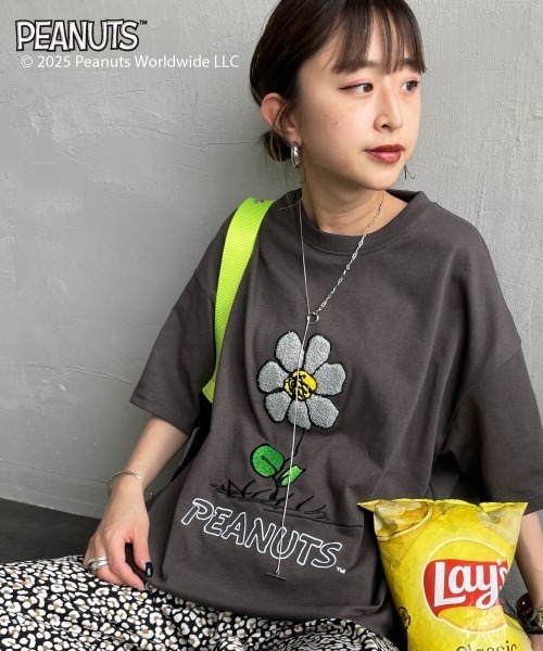 tシャツ 「PEANUTS×JEANS FACTORY/ピーナッツ×ジーンズ ファクトリー」 別注 PEANUTS FLOWER 刺繍プリントTシャツ