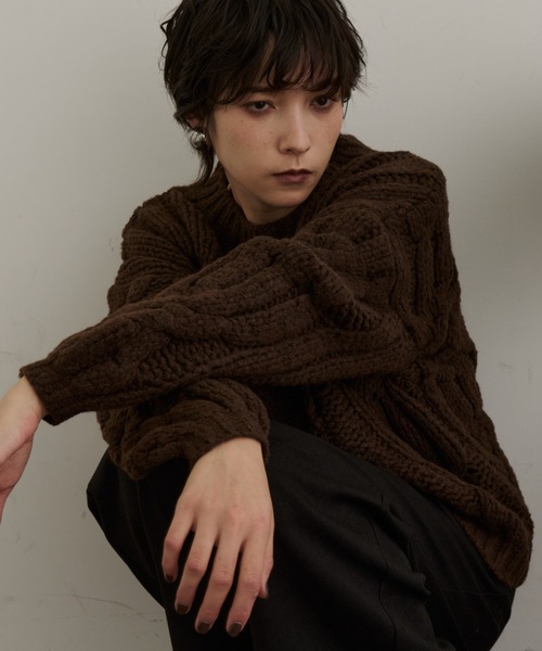 アドーア  ケーブルニット　バルキーセーター DFFUR. ニット セーター バルキーケーブルニットプルオーバー