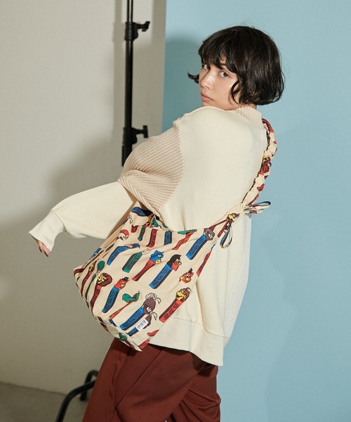 ear PAPILLONNER（イア パピヨネ） ショルダーバッグ「pezコラボ