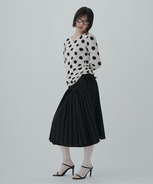 FEKETE（フェケテ） スカート wrapping pleated skirt / ラッピング