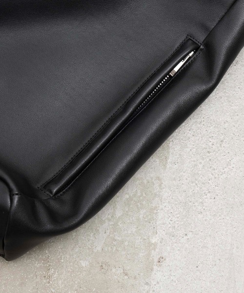 ショルダーバッグ 「UNISEX」Leather Shoulder Bag/レザーショルダーバッグ 「MAISON SPECIAL/メゾンスペシャル」の画像
