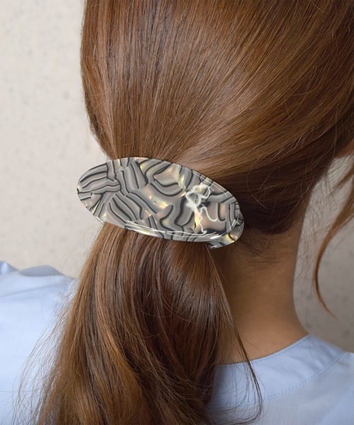 押し花メラスフェルラ❤金箔とパール入り♪英字ツートンのオーバル型ヘアクリップ Flowering（フラワーリング） ヘアクリップ オーバル/スクエア
