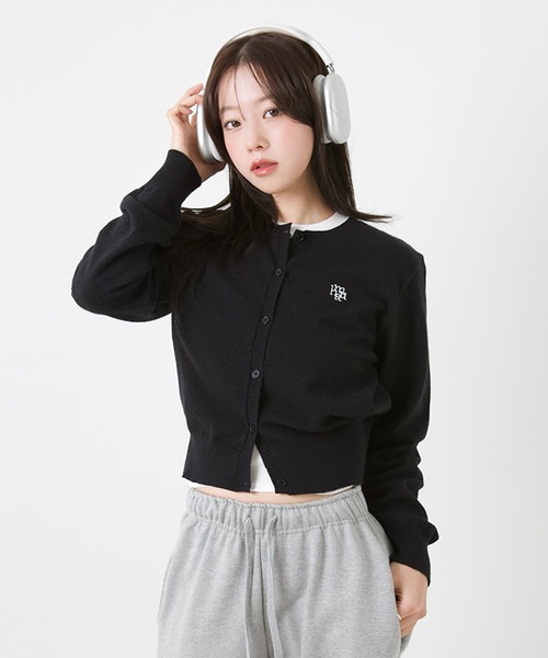 カーディガン A'GEM/9 × .kom 「muah muah/ムーアムーア」 LOGO COLLAR CABLE CARDIGAN/ロゴカラー ケ A'GEM/9 × .kom 『muah muah/ムーアムーア』 LOGO COLLAR CABLE