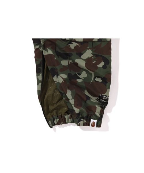 パンツ BAPE X SAINT MXXXXXX HEART CAMO TRACK PANTS メンズの画像