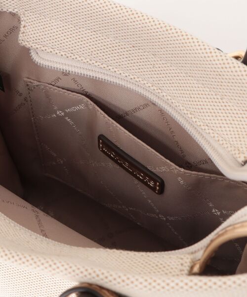MICHAEL KORSショルダーバッグ　クロスボディ MICHAEL KORS ショルダーバッグ HUDSON EW フォーン