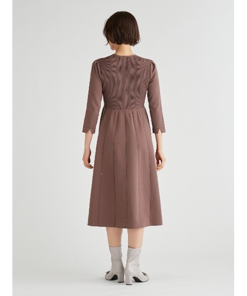 「CELFORD」 ニットワンピース 38 ベージュ レディースの画像