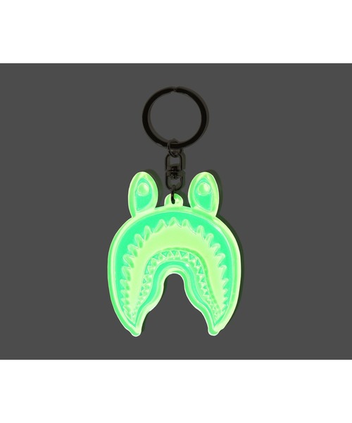 エイプ BABYMILO kaws コラボ キーホルダー シャーク SHARK エイプ BABYMILO kaws コラボ キーホルダー シャーク SHARK