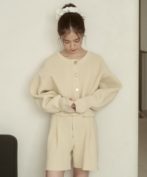 moi tytto（モイテュット） カーディガン ニュアンスボタンノーカラー