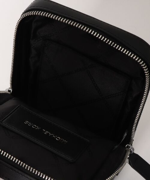 MICHAEL KORS（マイケルコース） デイバック リュック HUDSON フラップ