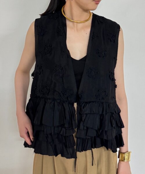 Loungedress ベスト ジレ crinkle frill rayon shantung vest
