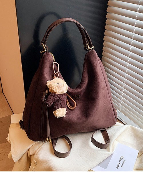 FREE STYLISTS ショルダーバッグ バッグ Y2Kチャーム付き大容量バッグ