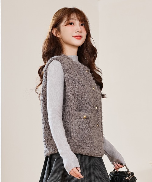 Anely ベスト ジレ プードルファー メタル ボタン ダブルポケット