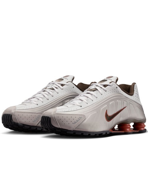NIKE（ナイキ） スニーカー NIKE Shox R4（ナイキ ショックス R4