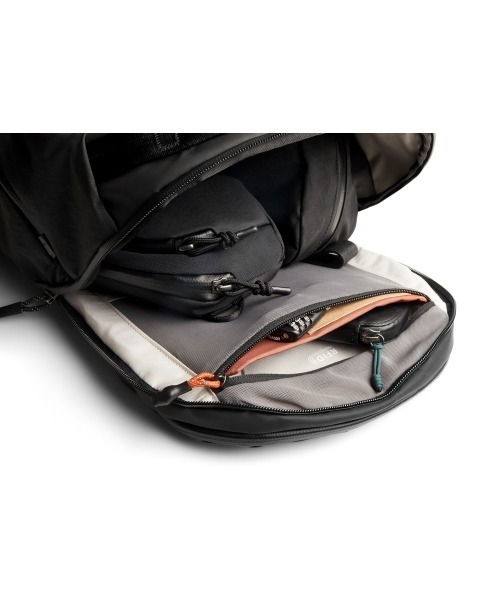 デイバック リュック Bellroy/バックパック/リュックサック Venture Travel Pack 26L ブラック レディース メンズの画像