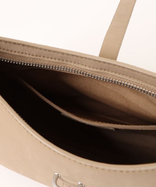 CHARLES ＆ KEITH（チャールズ&キース） ショルダーバッグ バッグ Lark