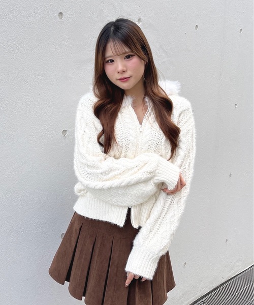 one way（ワンウェイ） ニット セーター ファー付きニットパーカー