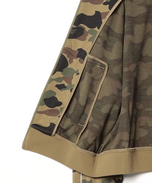 A BATHING APE（アベイシングエイプ） ジャージ 1ST CAMO LOGO RELAXED