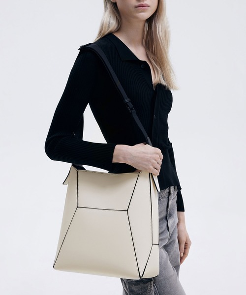 「CHARLES \u0026 KEITH」 2WAYバッグ L ダークブラウン レディースの画像