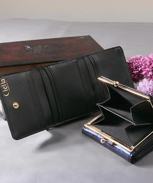 エナメル三つ折り財布 ブラック-165 エナメル三つ折り財布 ブラック-165 - メルカリ