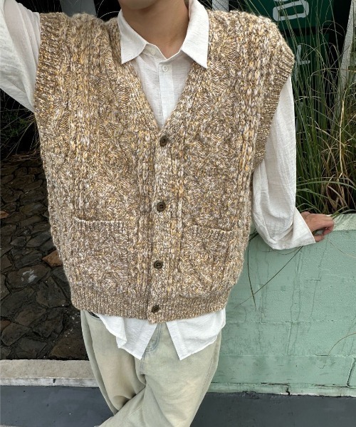 お決まりです　新品☆ジレ お決まりです 新品☆ジレ