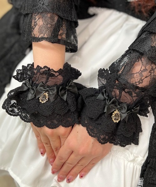 Chalmiere（シャルミエール） ブレスレット トリプルリボンお袖留め