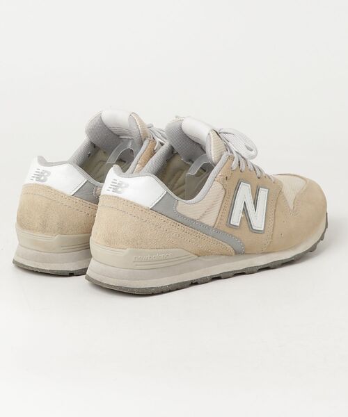 「New Balance」 ローカットスニーカー 25cm ベージュ レディース_画像2