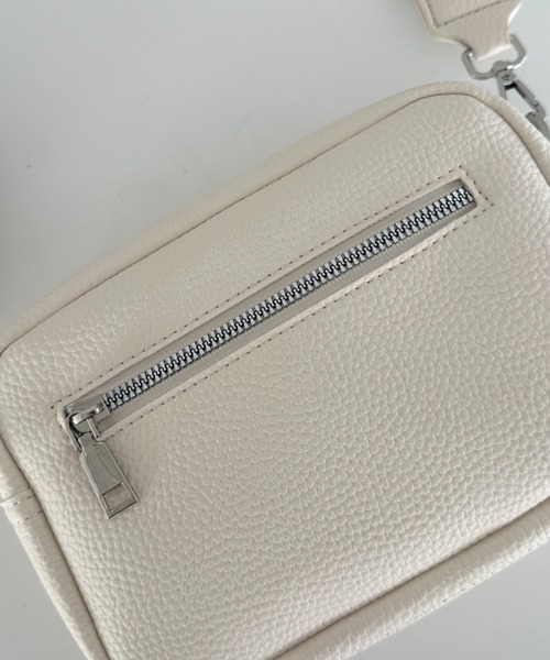 ショルダーバッグ・ポシェット ^LEATHERY^ Bolted Square Shoulder Bag Mini IVORY SOAP LRBG33 Bolted Square Shoulder Bag [IVORY SOAP] - LEATHERY