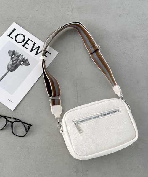 ショルダーバッグ バッグ square leather shoulder bag／PU
