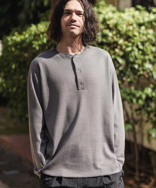 究極の心地【Brunero Cucinelli】セラフ ヘンリーカラーTシャツ BRUNELLO CUCINELLI -Men's- 2026年春夏コレクション | ミラノ
