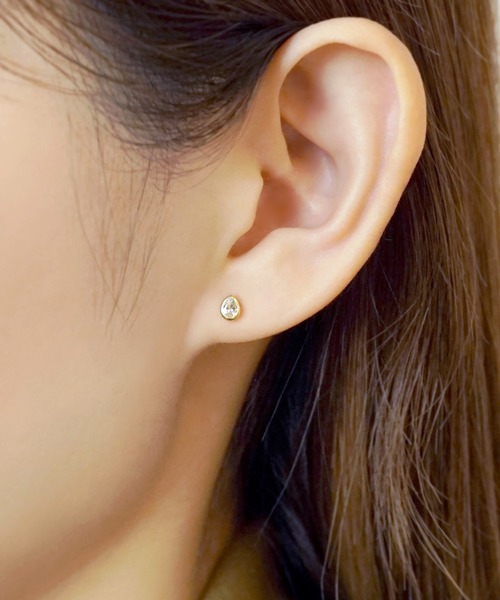 TAKE-UP（テイクアップ） ピアス K18ホワイトサファイヤ セカンド