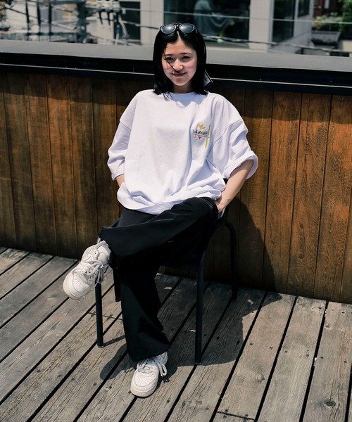What it isNt）ART BY MARKGONZALES tシャツ 「What it isNt / ワット